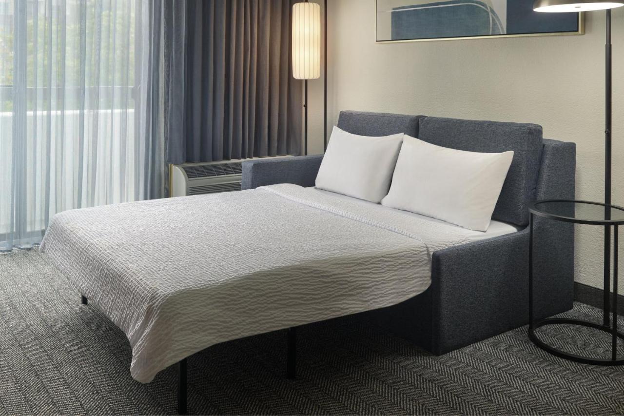 Courtyard By Marriott Atlanta Executive Park/Emory Hotel Eksteriør billede