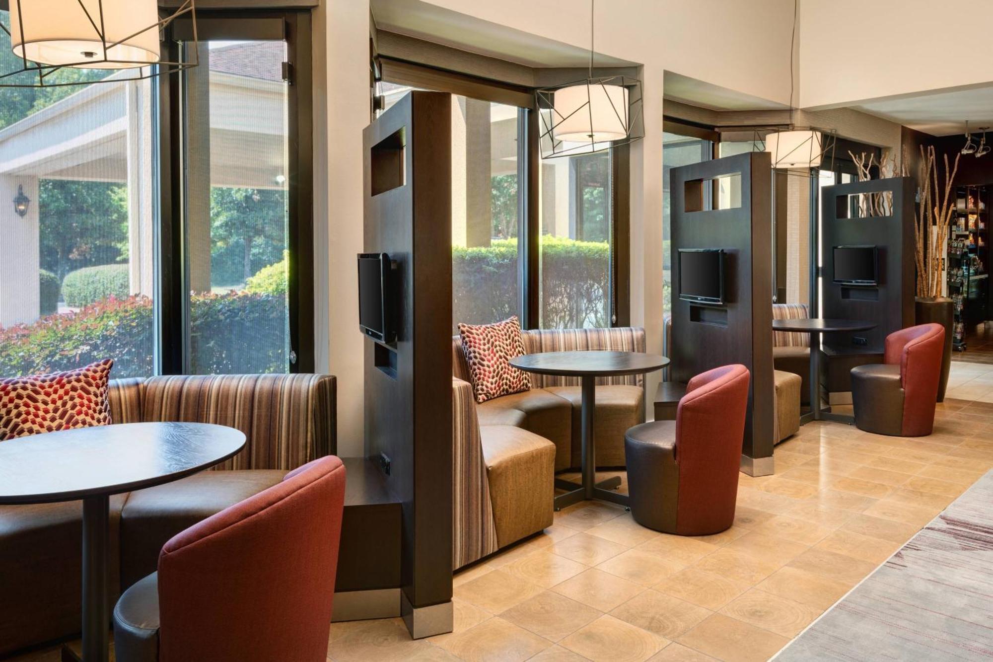 Courtyard By Marriott Atlanta Executive Park/Emory Hotel Eksteriør billede