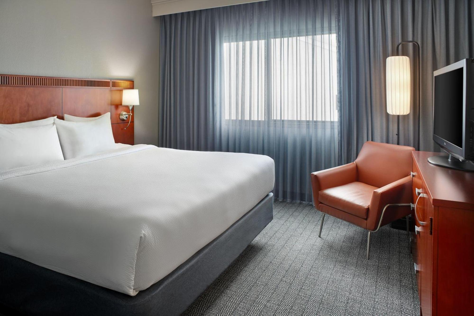 Courtyard By Marriott Atlanta Executive Park/Emory Hotel Eksteriør billede