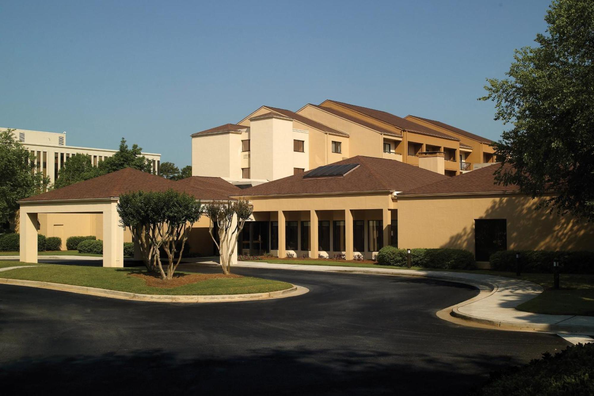 Courtyard By Marriott Atlanta Executive Park/Emory Hotel Eksteriør billede